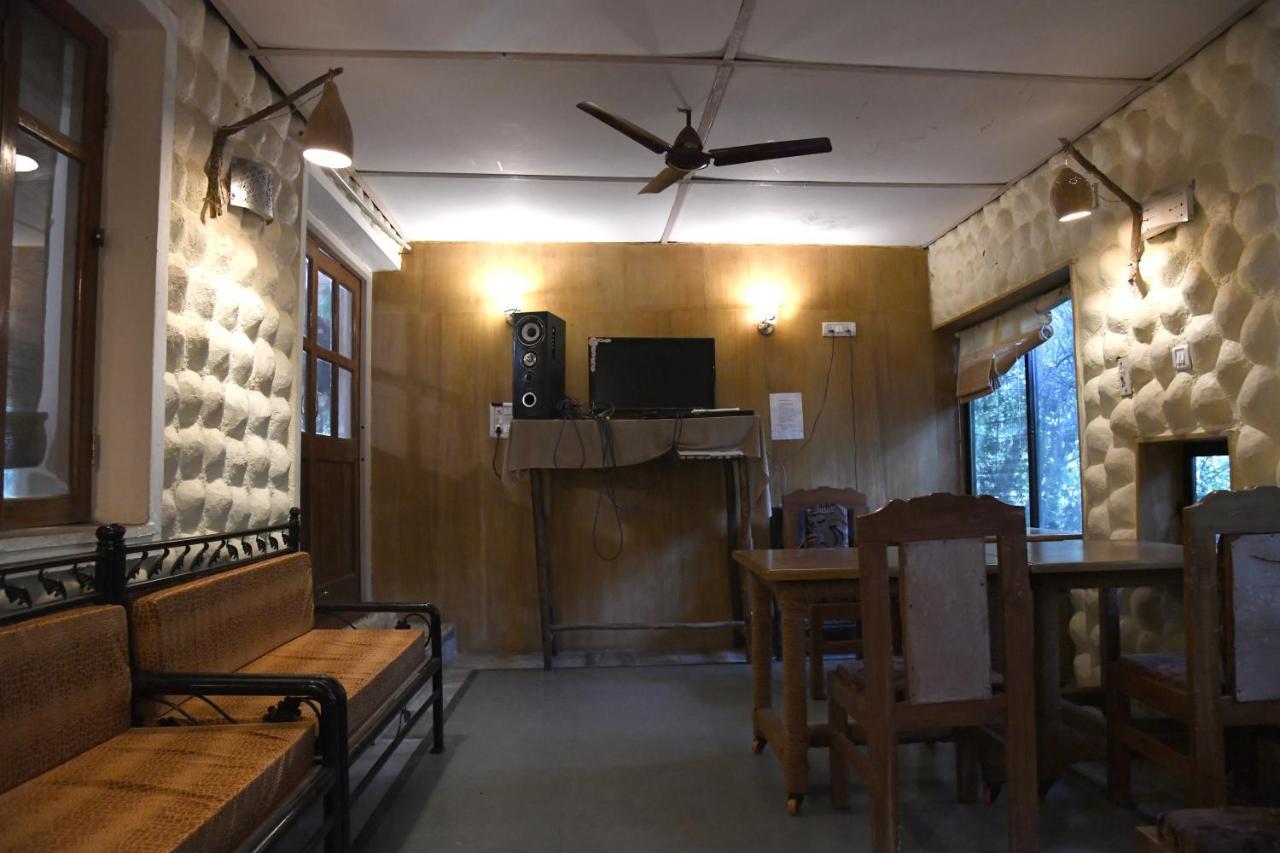 Baaz Jungle Resort Khawāsa Zewnętrze zdjęcie